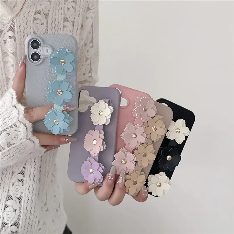 Phone Cases That Fit Iphone 16E - Casing Ponsel Gelang Bunga Cantik 3D